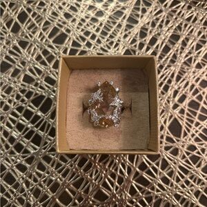 Elegant Gold and Silver Women's Ring